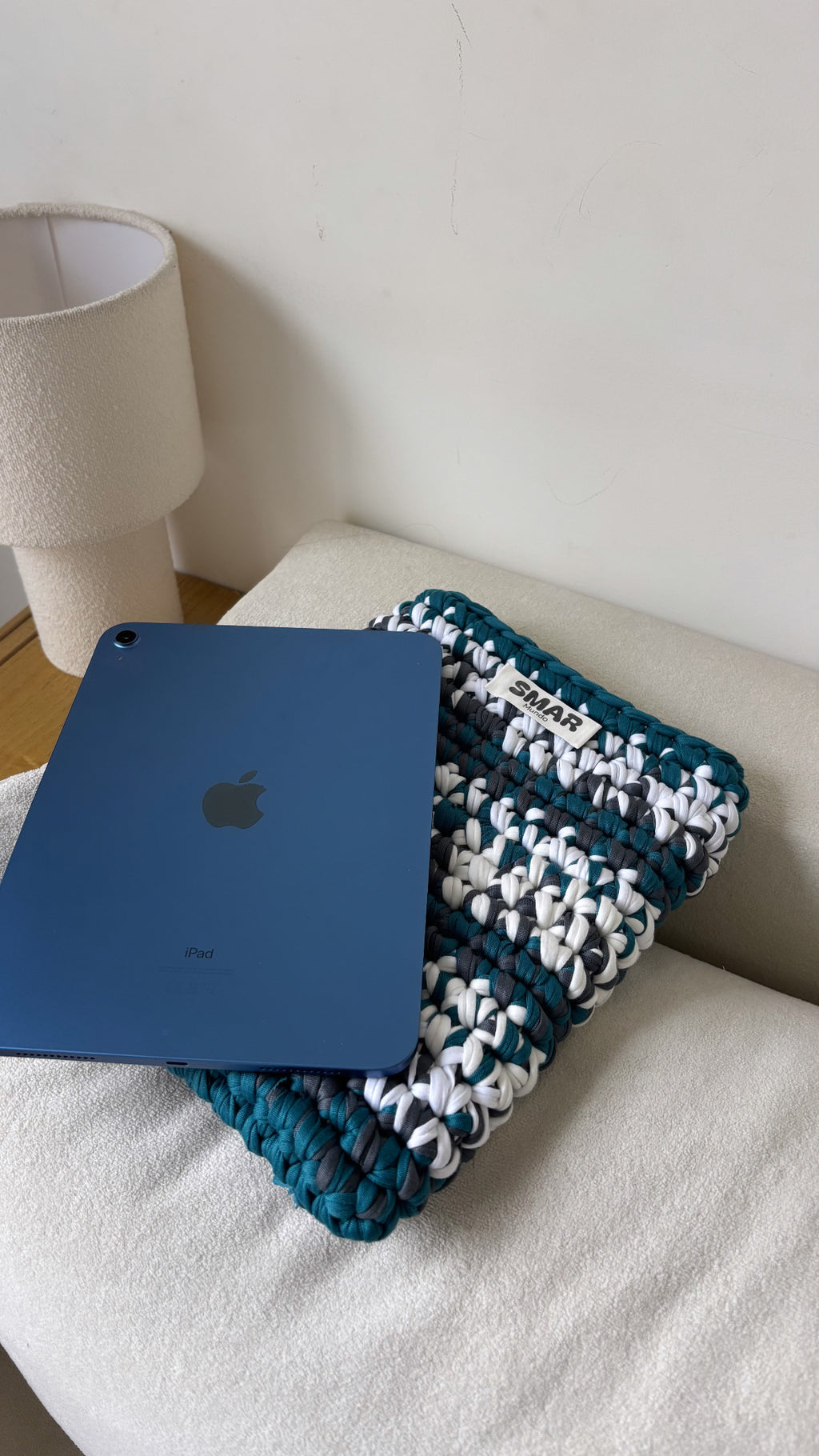 Étui tablette bleu souverain