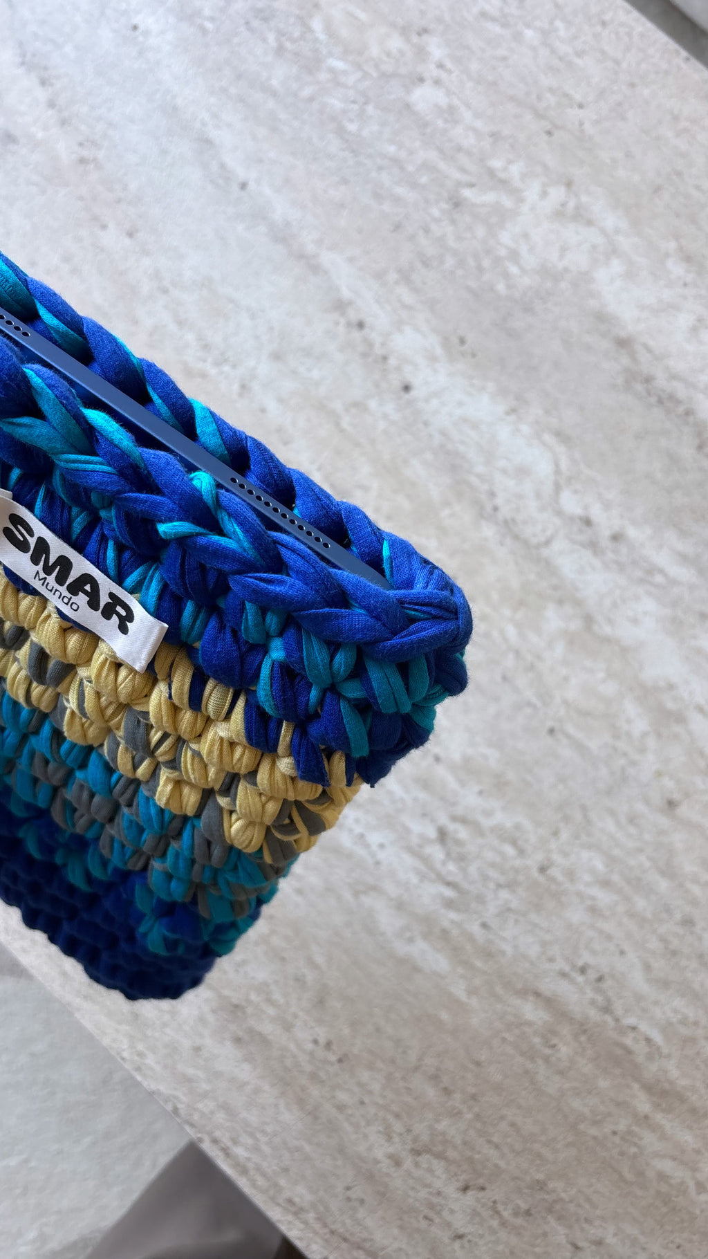 Étui tablette sable doré