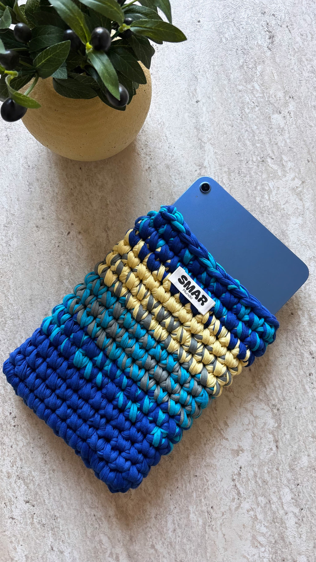 Étui tablette sable doré